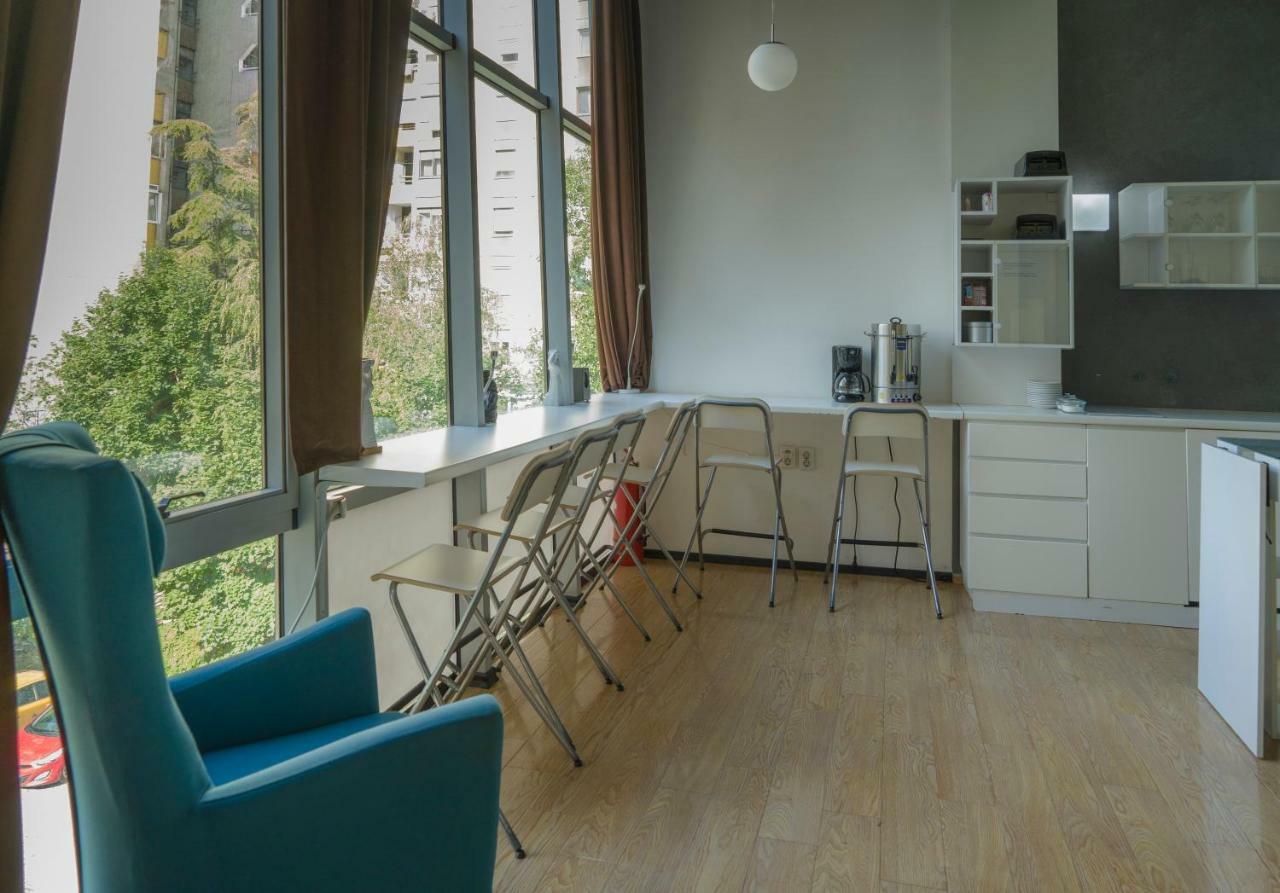 Transit Hotel Central Skopje Ngoại thất bức ảnh