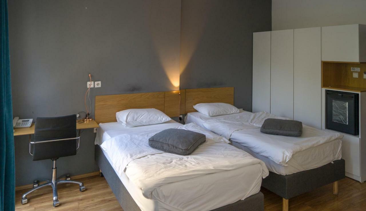 Transit Hotel Central Skopje Ngoại thất bức ảnh